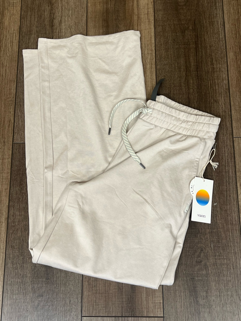 Vuori Halo Essential wide leg pants